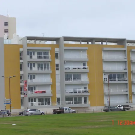 - Frente A E Vista Mar Пениши